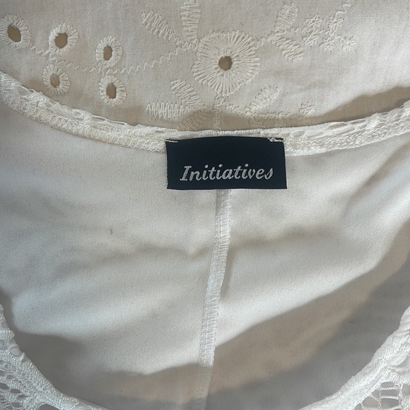 Initiatives White Lace Lined Tunic with 3/4 Sleeves in Large - Picture 4 of 9